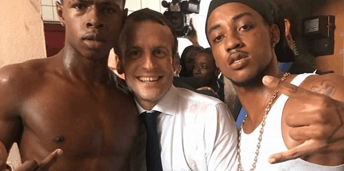 Macron et les doigts de déshonneur